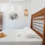 Hora Seaside Apartment